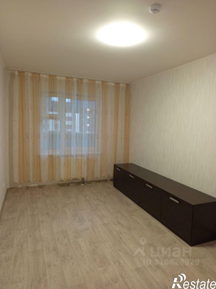2-комн квартира улица Яблочкова, 3,  д. 3