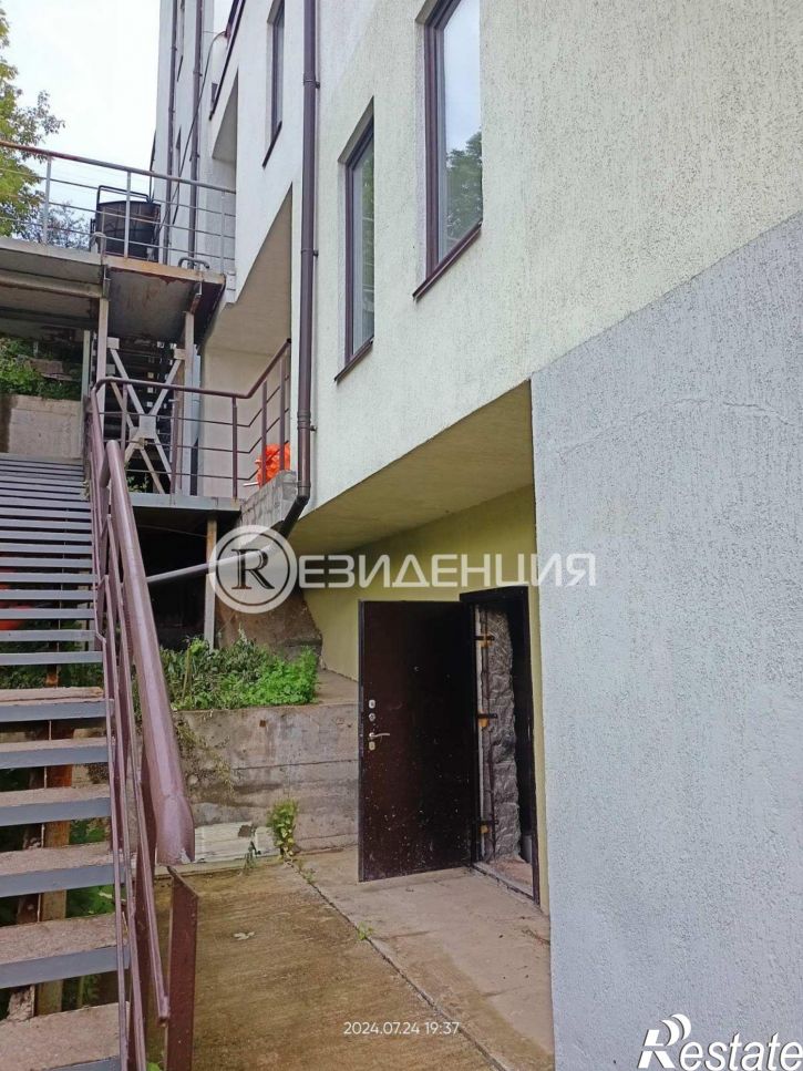 3-комн квартира Крайпрудская ул, 44