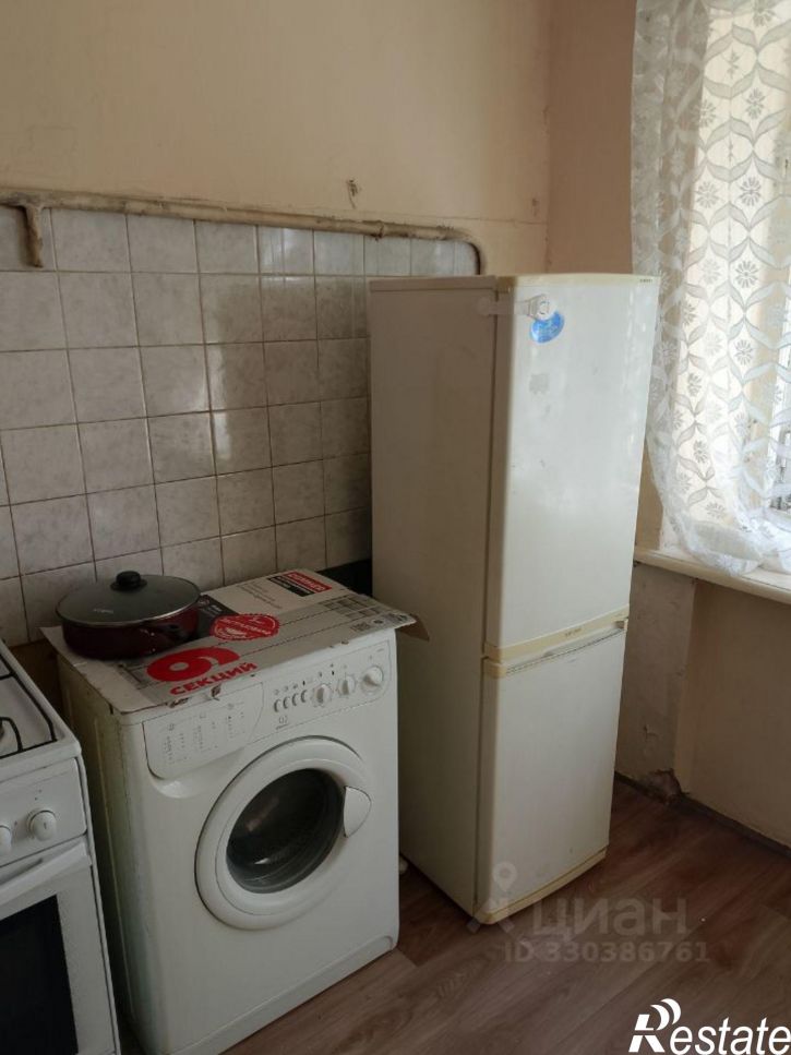Комната б-р Гагарина, 81/4,  д. 81/4