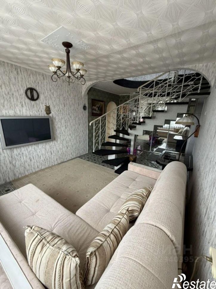 4-комн квартира Социалистическая улица, 14,  д. 14
