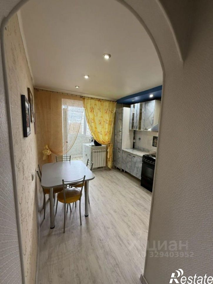 4-комн квартира Социалистическая улица, 14,  д. 14