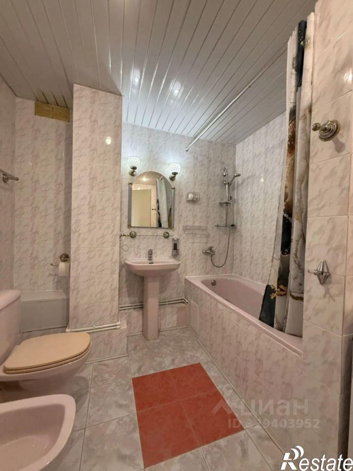 4-комн квартира Социалистическая улица, 14,  д. 14