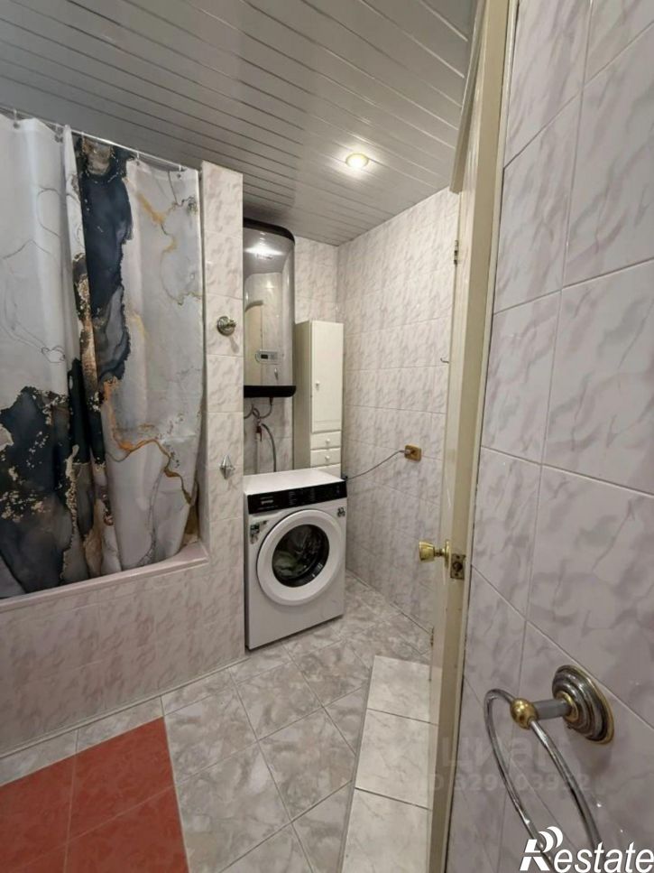 4-комн квартира Социалистическая улица, 14,  д. 14