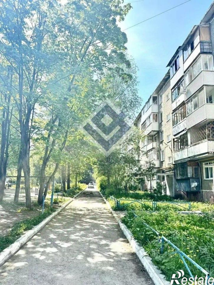 3-комн квартира Стахановская улица, 15,  д. 15