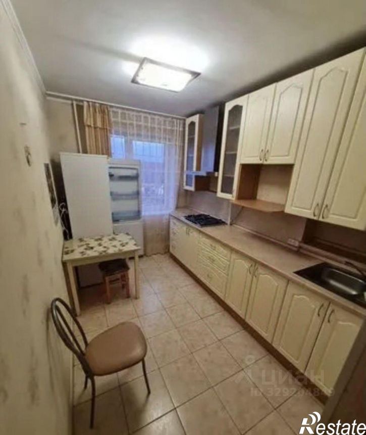 3-комн квартира ул Лаврова, 18/2,  д. 18/2