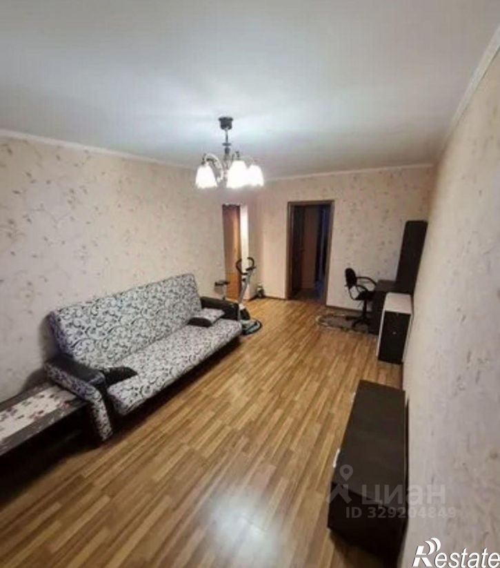 3-комн квартира ул Лаврова, 18/2,  д. 18/2