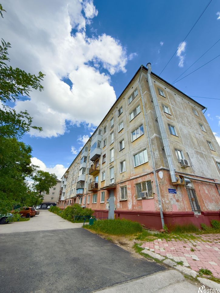 1-комн квартира Адмирала Нахимова , 10