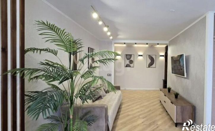 3-комн квартира улица Красные Казармы, 64,  д. 64