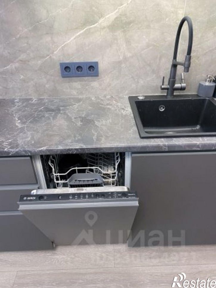3-комн квартира ул Овчинникова, 15а,  д. 15а
