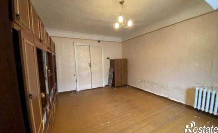 3-комн квартира улица Братьев Вагановых, 1,  д. 1