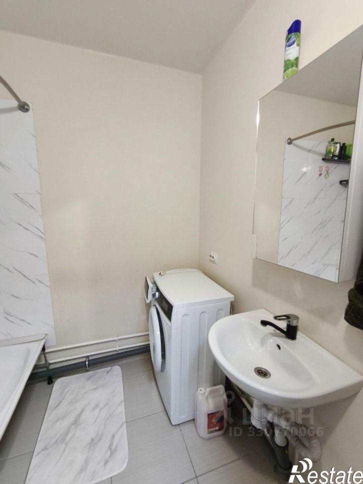 2-комн квартира улица Адмирала Ушакова, 34А,  д. 34А