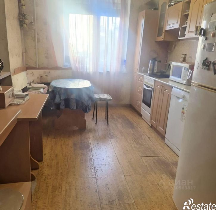 4-комн квартира ул Камчатовская, 20,  д. 20