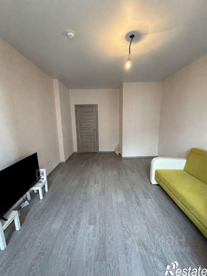 2-комн квартира Сапфирная улица, 15,  д. 15