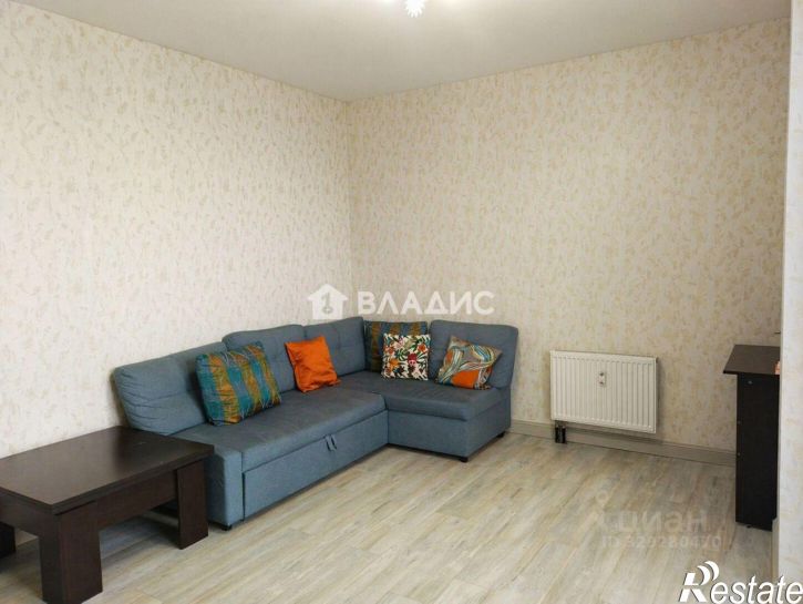 2-комн квартира улица Фрезеровщиков, 94,  д. 94