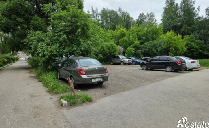 3-комн квартира улица Макаренко, 20,  д. 20