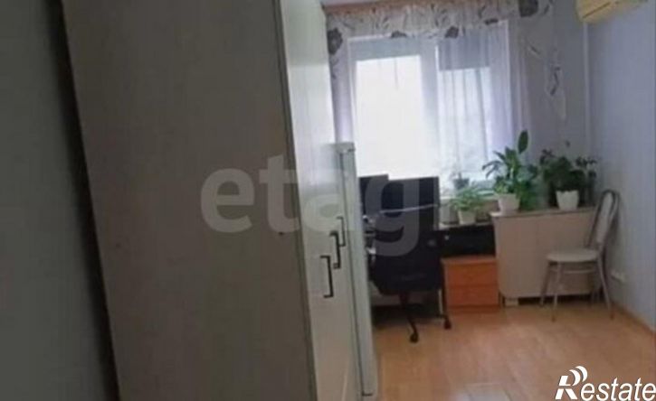 2-комн квартира улица Гусарова, 18А,  д. 18А