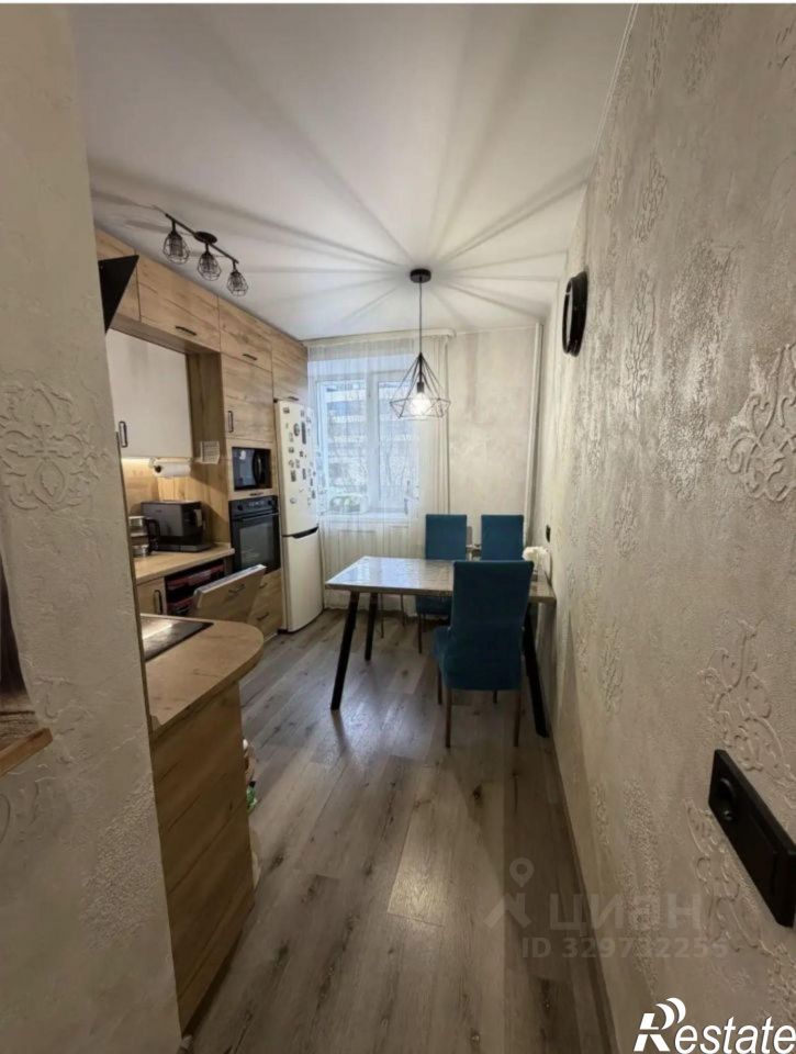 3-комн квартира ул КИМ, 19,  д. 19