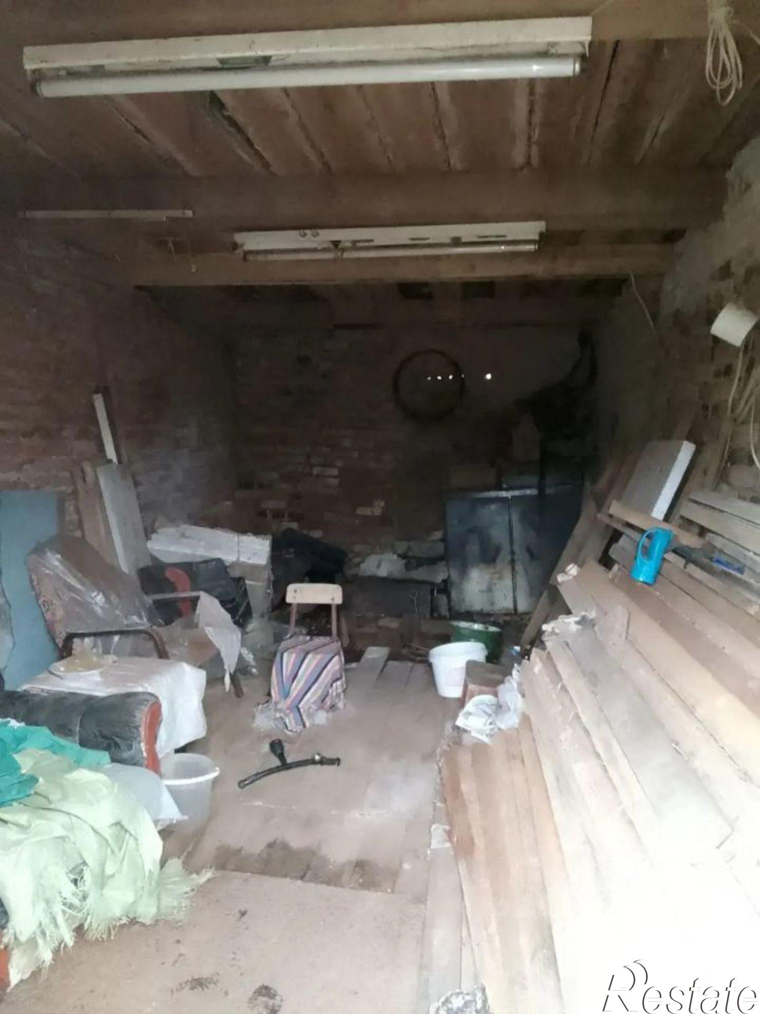 Купить гараж, место в паркинге за 500 000 рублей на ул Макаренко, 48