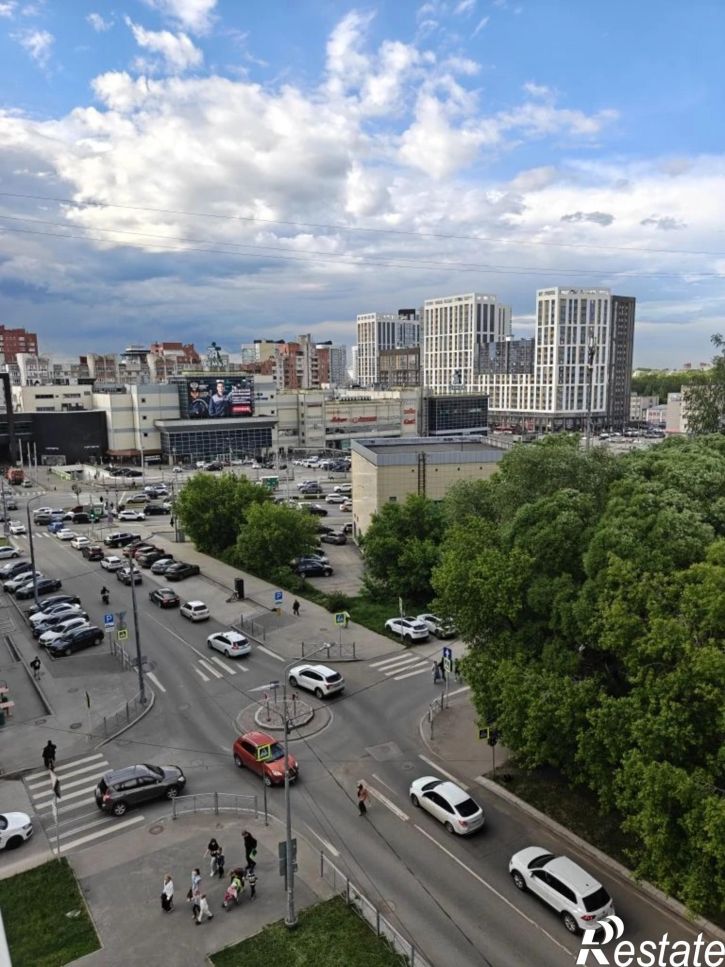 3-комн квартира Максима Горького ул., 65