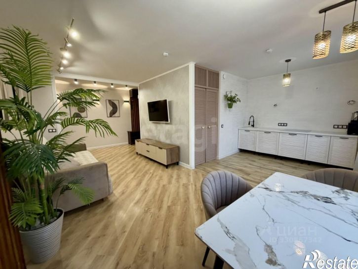 3-комн квартира улица Красные Казармы, 64,  д. 64