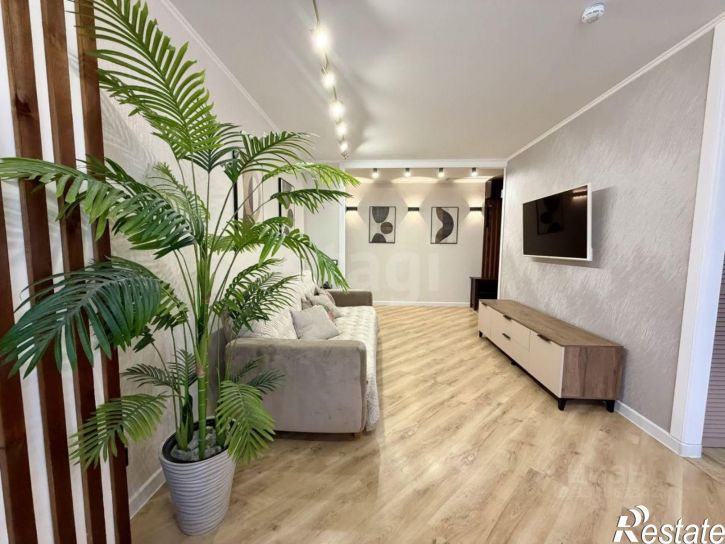 3-комн квартира улица Красные Казармы, 64,  д. 64