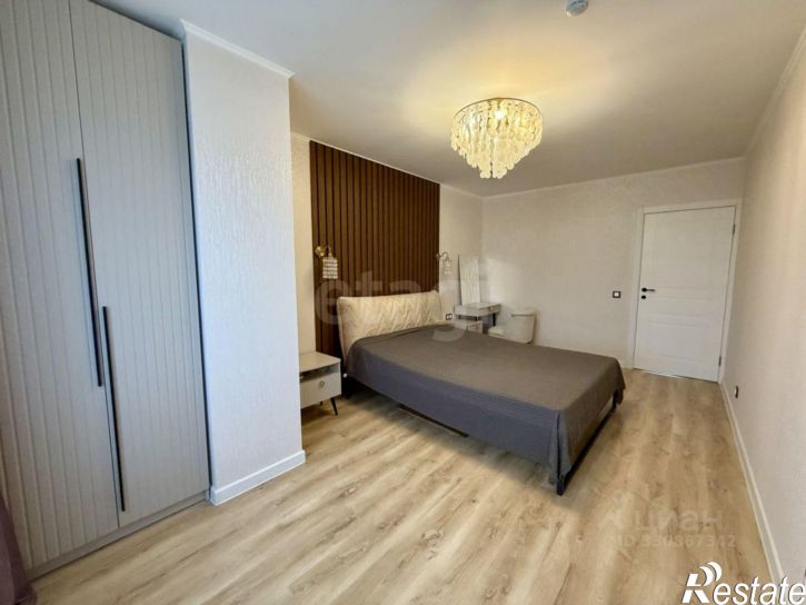 3-комн квартира улица Красные Казармы, 64,  д. 64