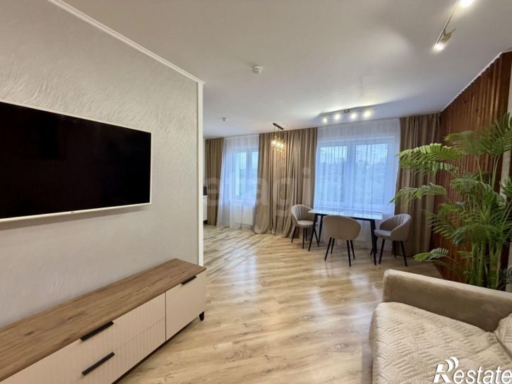 3-комн квартира улица Красные Казармы, 64,  д. 64