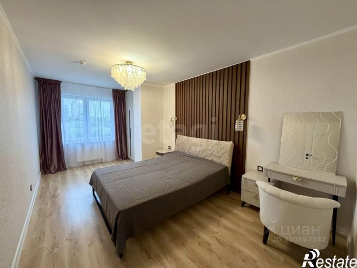 3-комн квартира улица Красные Казармы, 64,  д. 64
