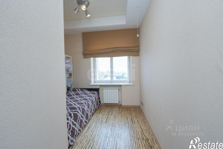 4-комн квартира ул Металлистов, 5,  д. 5