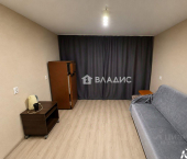 комната 17 кв м б-р Гагарина, 81/4