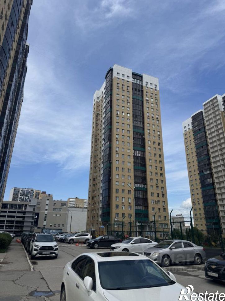 4-комн квартира улица Николая Островского, 93В,  д. 93В