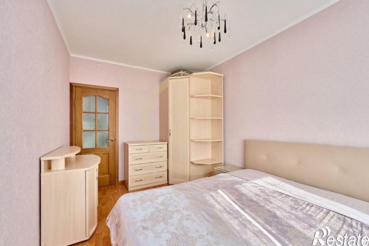 3-комн квартира улица Елькина, 43,  д. 43