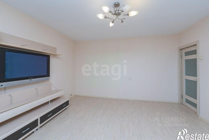 3-комн квартира проспект Декабристов, 20,  д. 20