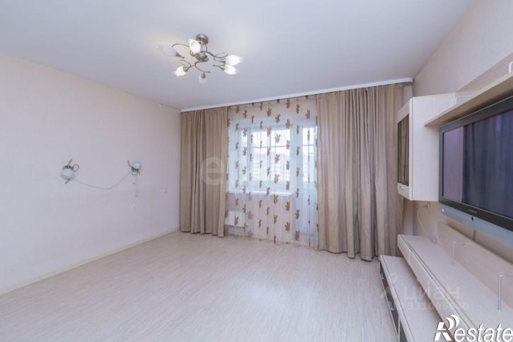 3-комн квартира проспект Декабристов, 20,  д. 20