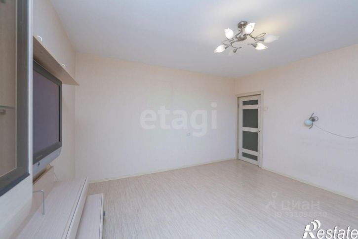 3-комн квартира проспект Декабристов, 20,  д. 20
