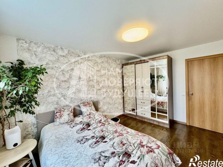 3-комн квартира пр-кт Декабристов, 3,  д. 3