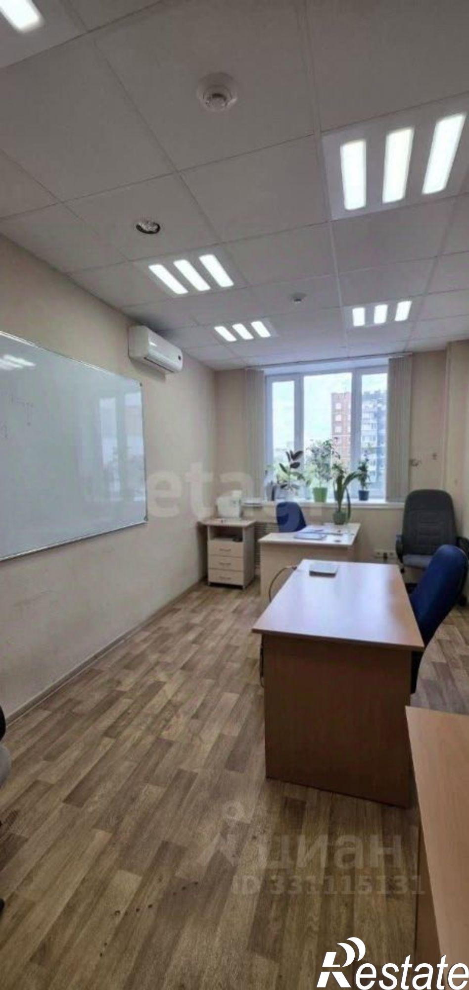 Купить офис, помещение под офис за 19 900 300 рублей на улица Елькина, 3