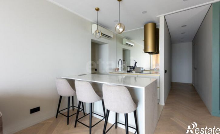 4-комн квартира улица Окулова, 18,  д. 18