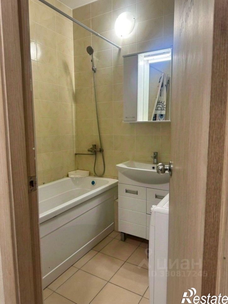 2-комн квартира улица Революции, 48Б,  д. 48Б