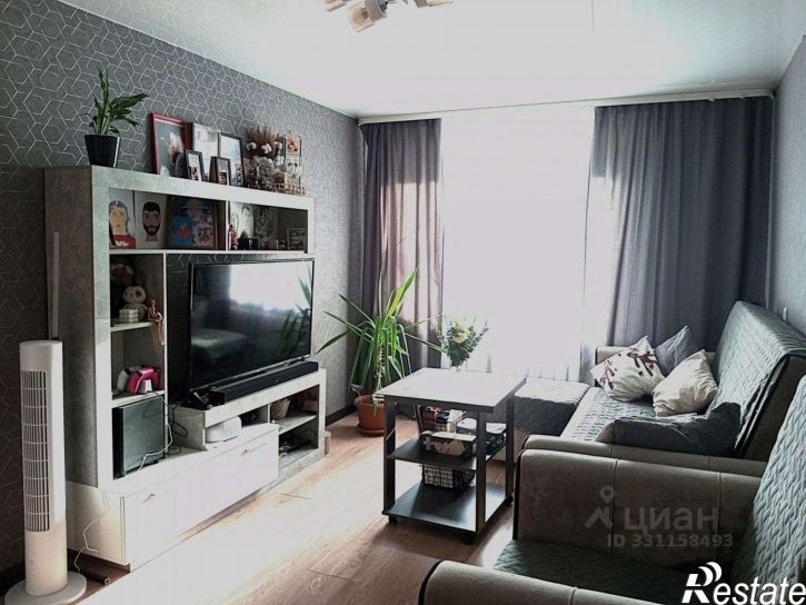3-комн квартира улица Гусарова, 8,  д. 8