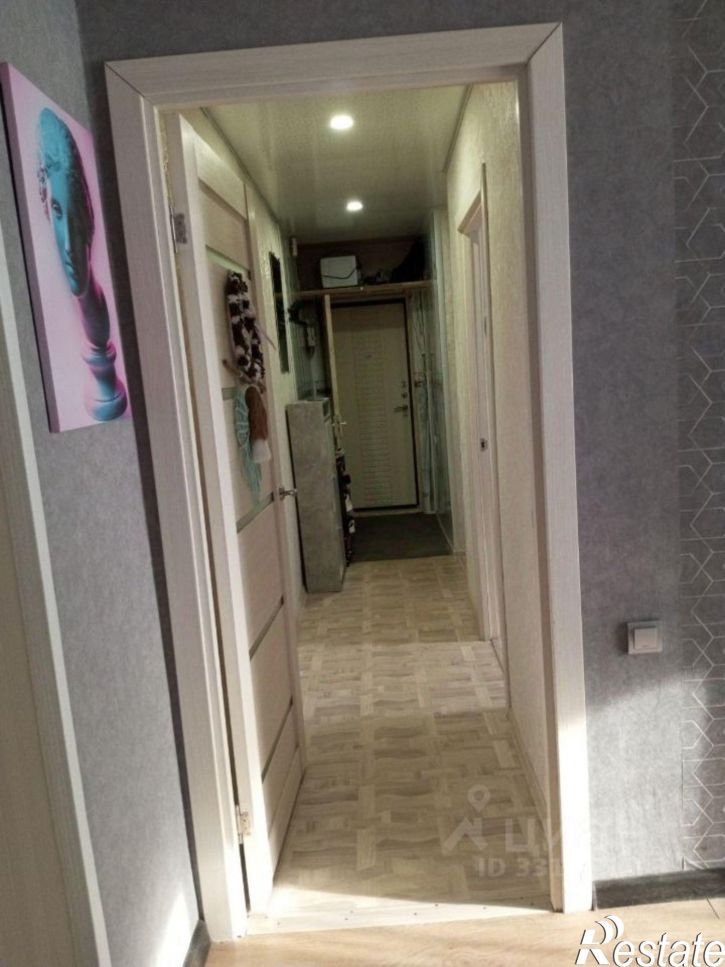 3-комн квартира улица Гусарова, 8,  д. 8