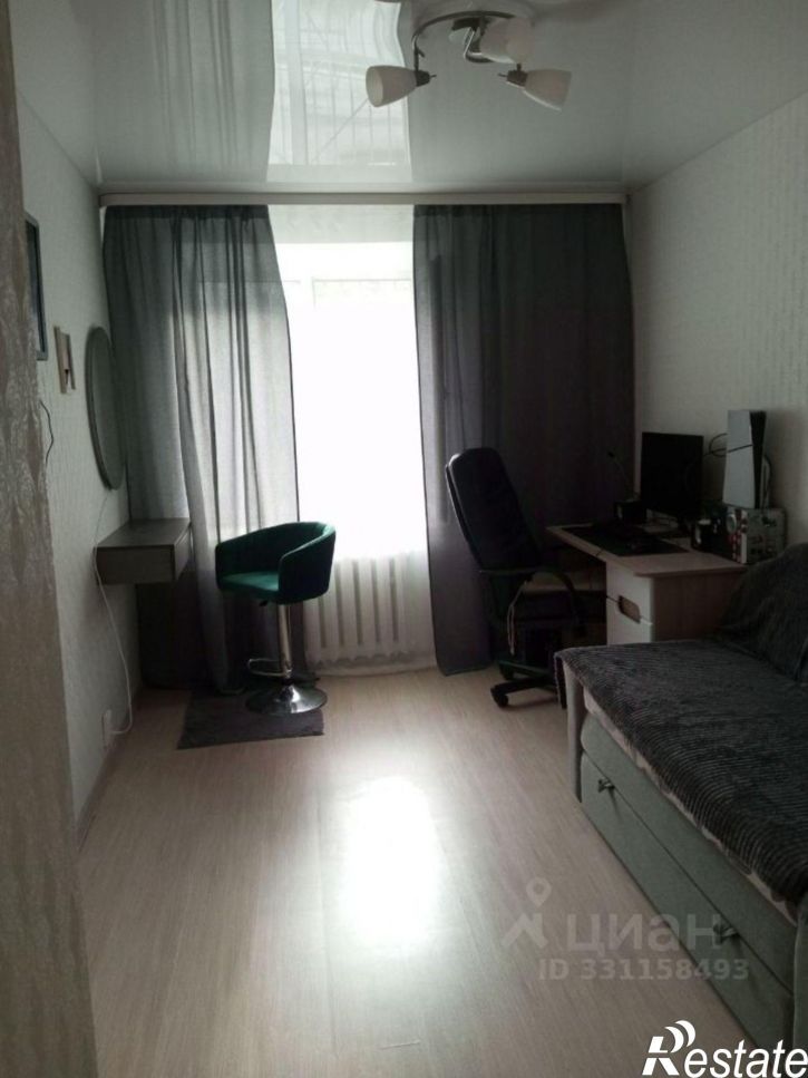 3-комн квартира улица Гусарова, 8,  д. 8