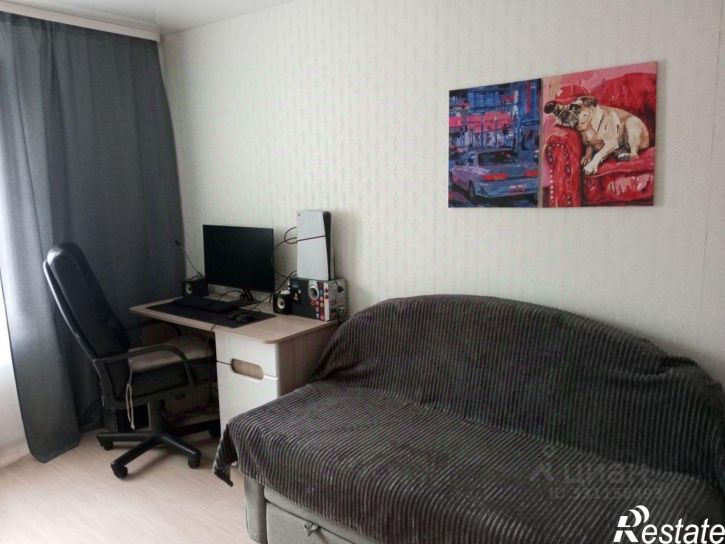 3-комн квартира улица Гусарова, 8,  д. 8