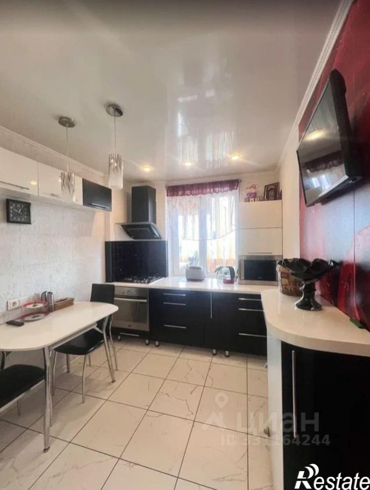 3-комн квартира улица Каляева, 18,  д. 18