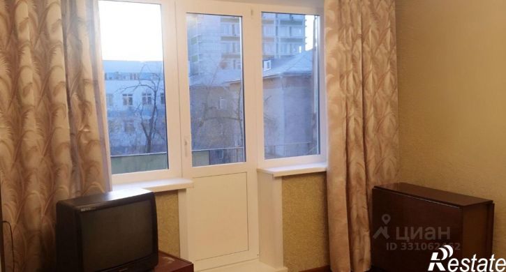 2-комн квартира ул Революции, 64,  д. 64