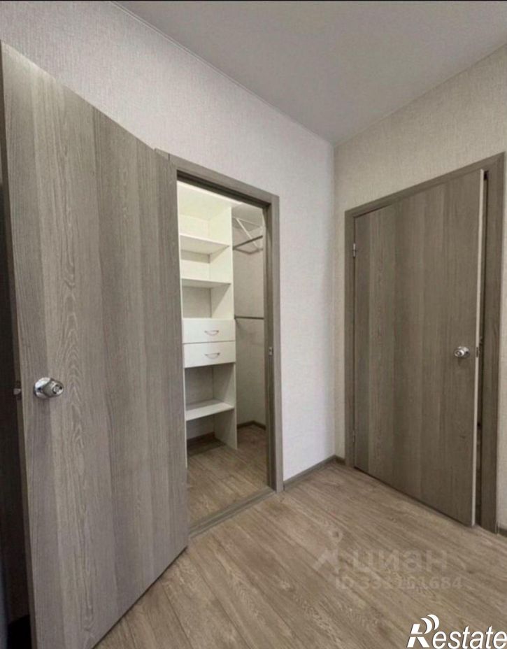 1-комн квартира ул Василия Татищева, 8,  д. 8