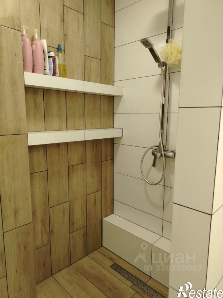 3-комн квартира улица Карбышева, 49А,  д. 49А