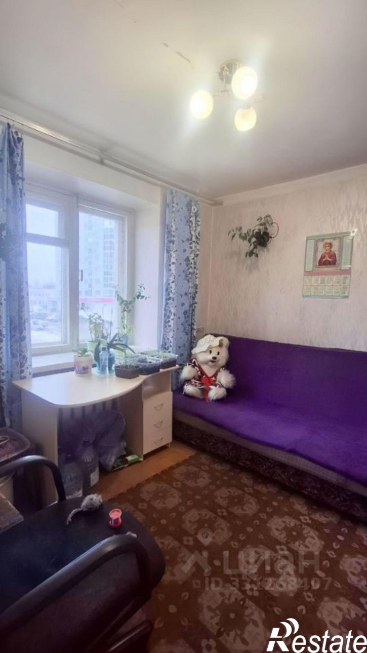 3-комн квартира улица Гусарова, 7,  д. 7