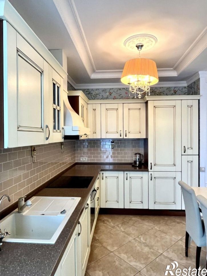3-комн квартира ул Швецова, 26,  д. 26