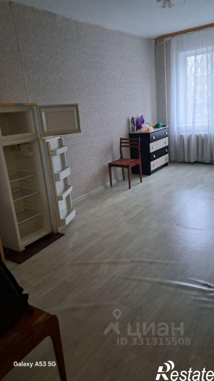 Комната ул Крисанова, 8,  д. 8